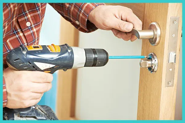 Advanced Locksmith Service Downey, CA 562-263-5446 - 13-new-locks-20installation